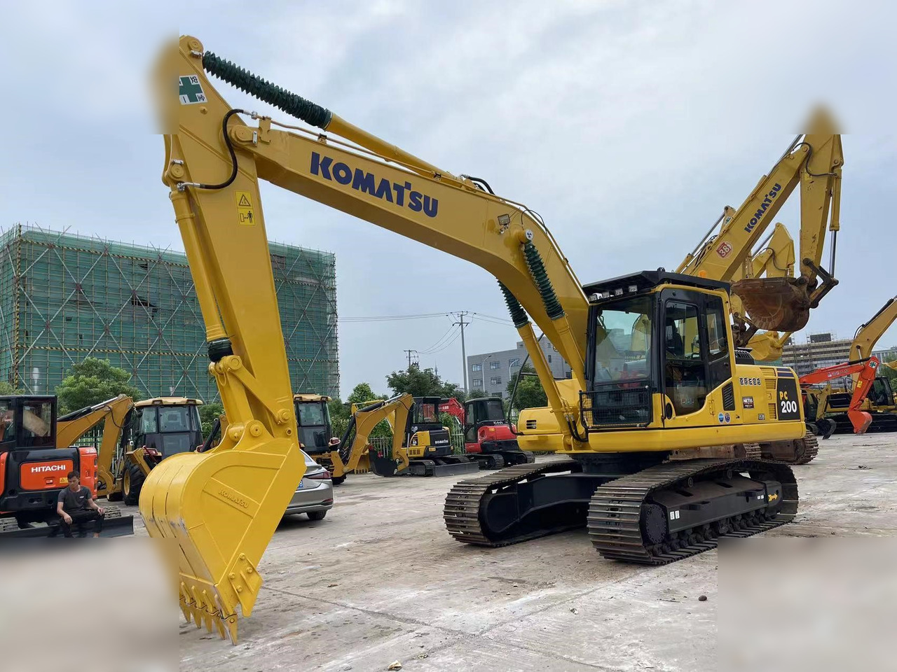 KOMATSU PC200-8N1 - Bager guseničar: slika 2 KOMATSU PC200-8N1 - Bager guseničar: slika 2