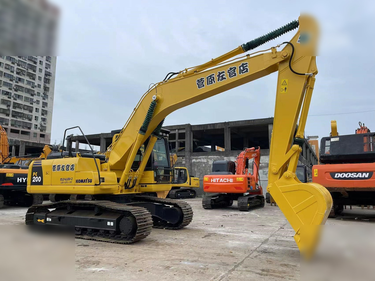 KOMATSU PC200-8N1 - Bager guseničar: slika 3 KOMATSU PC200-8N1 - Bager guseničar: slika 3