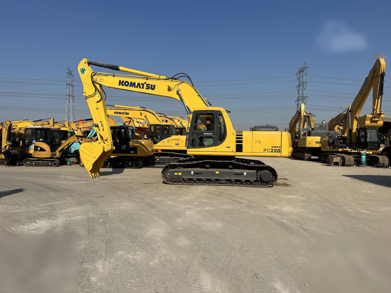 KOMATSU PC220-6 - Bager guseničar: slika 1 KOMATSU PC220-6 - Bager guseničar: slika 1