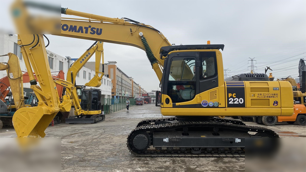 KOMATSU PC220-8 - Bager guseničar: slika 1 KOMATSU PC220-8 - Bager guseničar: slika 1