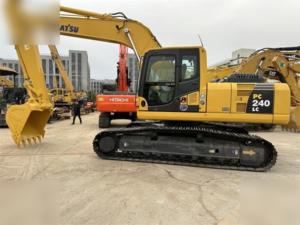 KOMATSU PC240 LC-8 - Bager guseničar: slika 1 KOMATSU PC240 LC-8 - Bager guseničar: slika 1