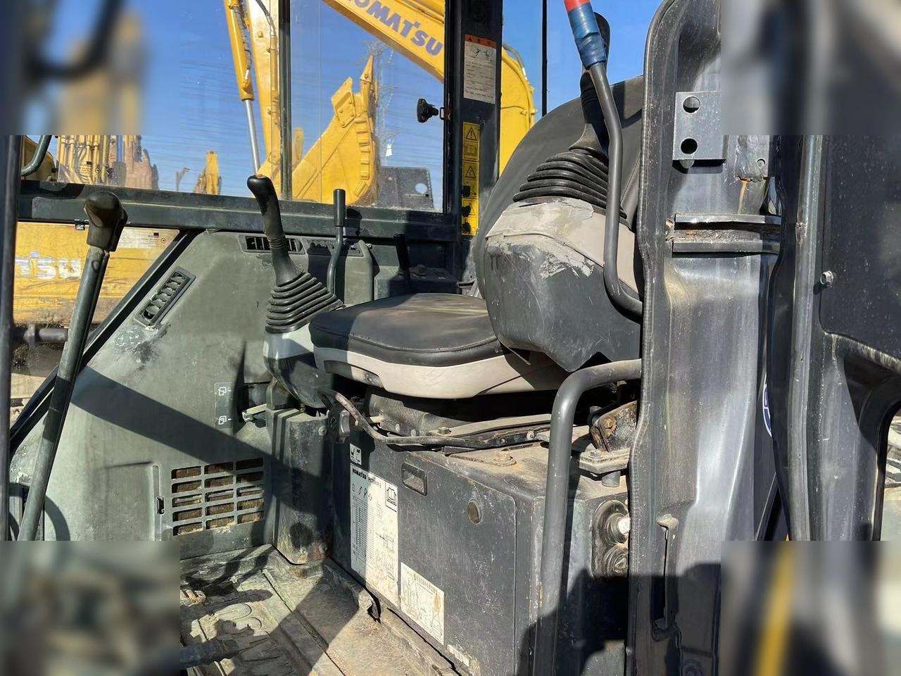 KOMATSU PC35MR-2 - Mini bager: slika 3 KOMATSU PC35MR-2 - Mini bager: slika 3