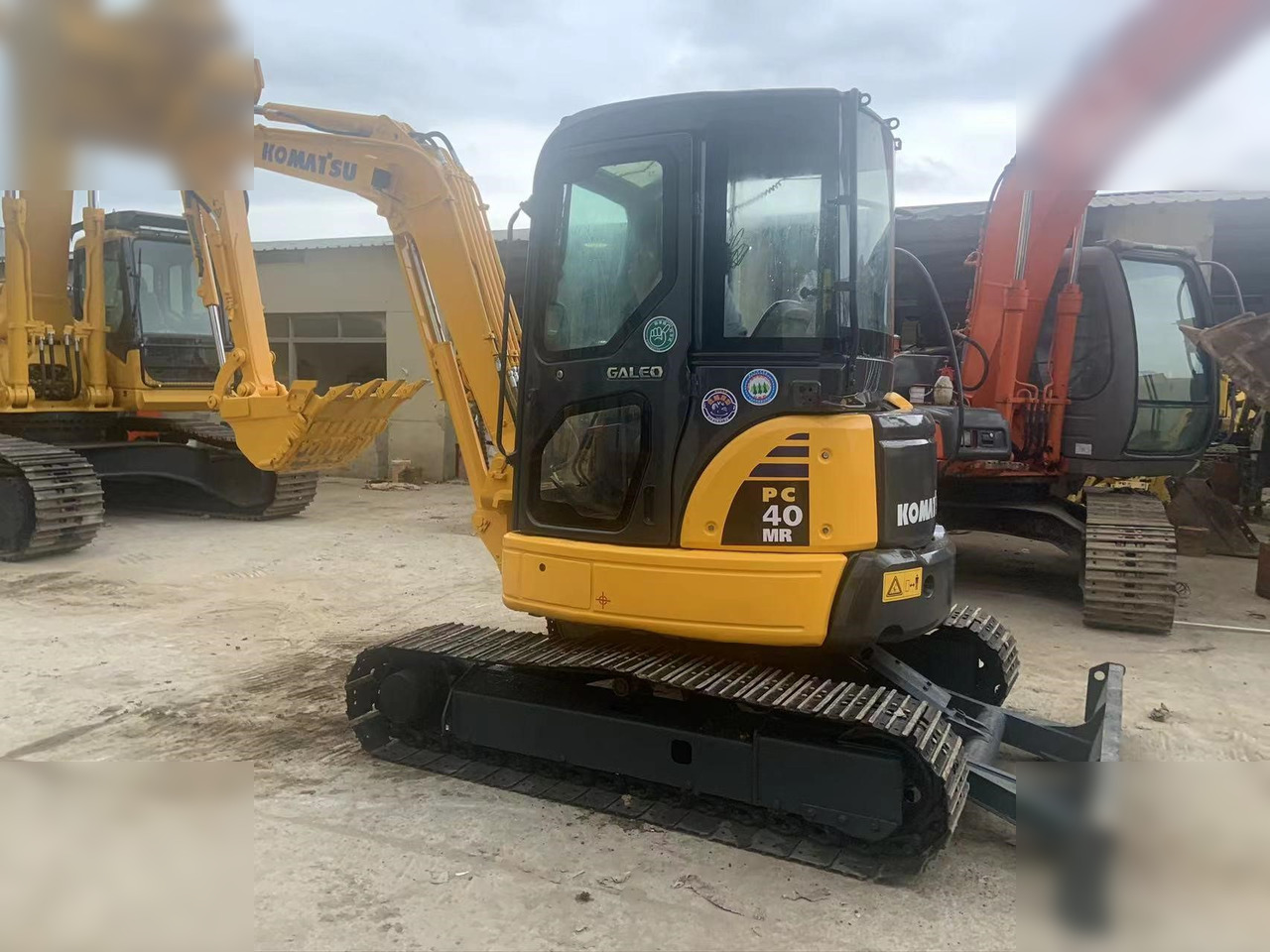 KOMATSU PC40MR-2 - Mini bager: slika 3 KOMATSU PC40MR-2 - Mini bager: slika 3