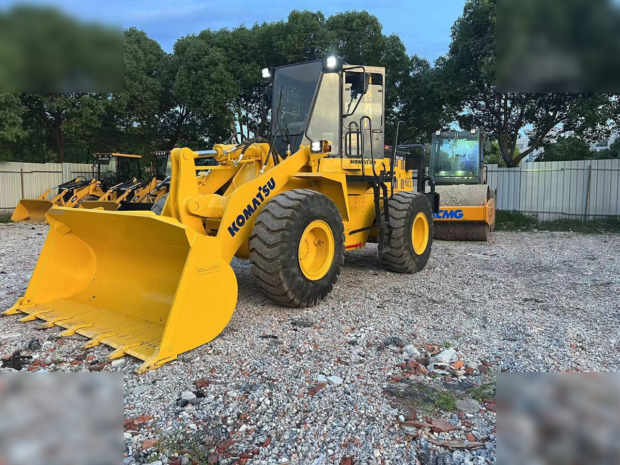 KOMATSU WA320-3 - Utovarivač točkaš: slika 1 KOMATSU WA320-3 - Utovarivač točkaš: slika 1