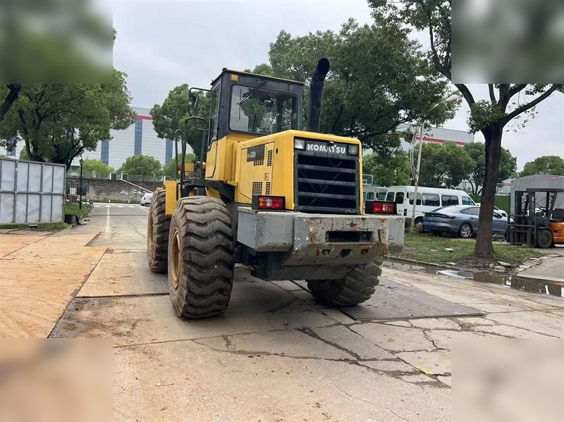 KOMATSU WA320-3 - Utovarivač točkaš: slika 4 KOMATSU WA320-3 - Utovarivač točkaš: slika 4