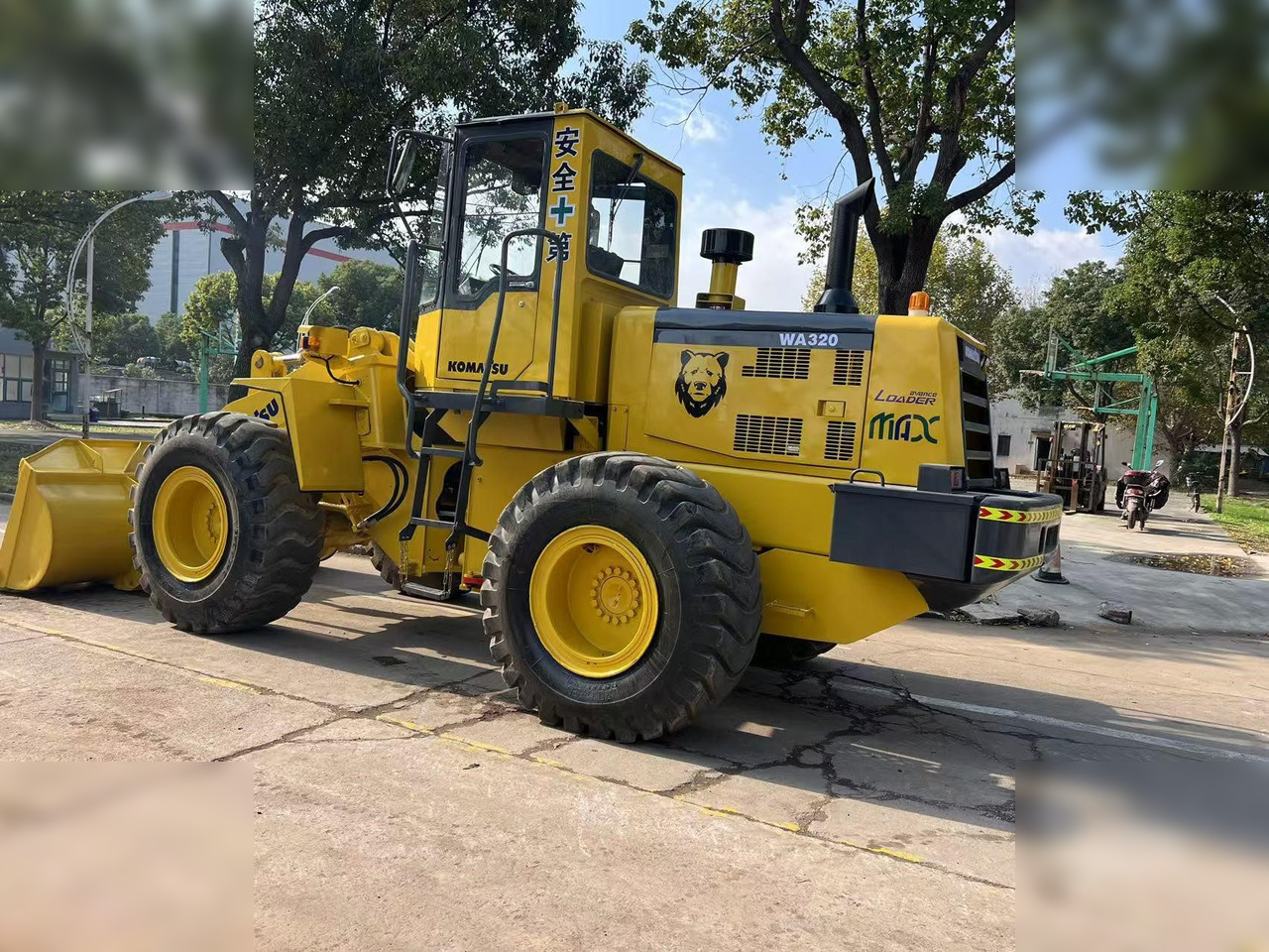 KOMATSU WA320-3 - Utovarivač točkaš: slika 4 KOMATSU WA320-3 - Utovarivač točkaš: slika 4