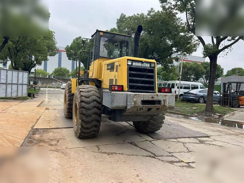 KOMATSU WA320-3 - Utovarivač točkaš: slika 4 KOMATSU WA320-3 - Utovarivač točkaš: slika 4