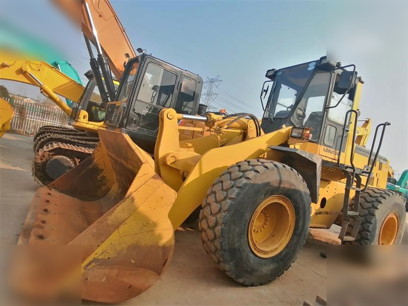 KOMATSU WA320-3 - Utovarivač točkaš: slika 1 KOMATSU WA320-3 - Utovarivač točkaš: slika 1