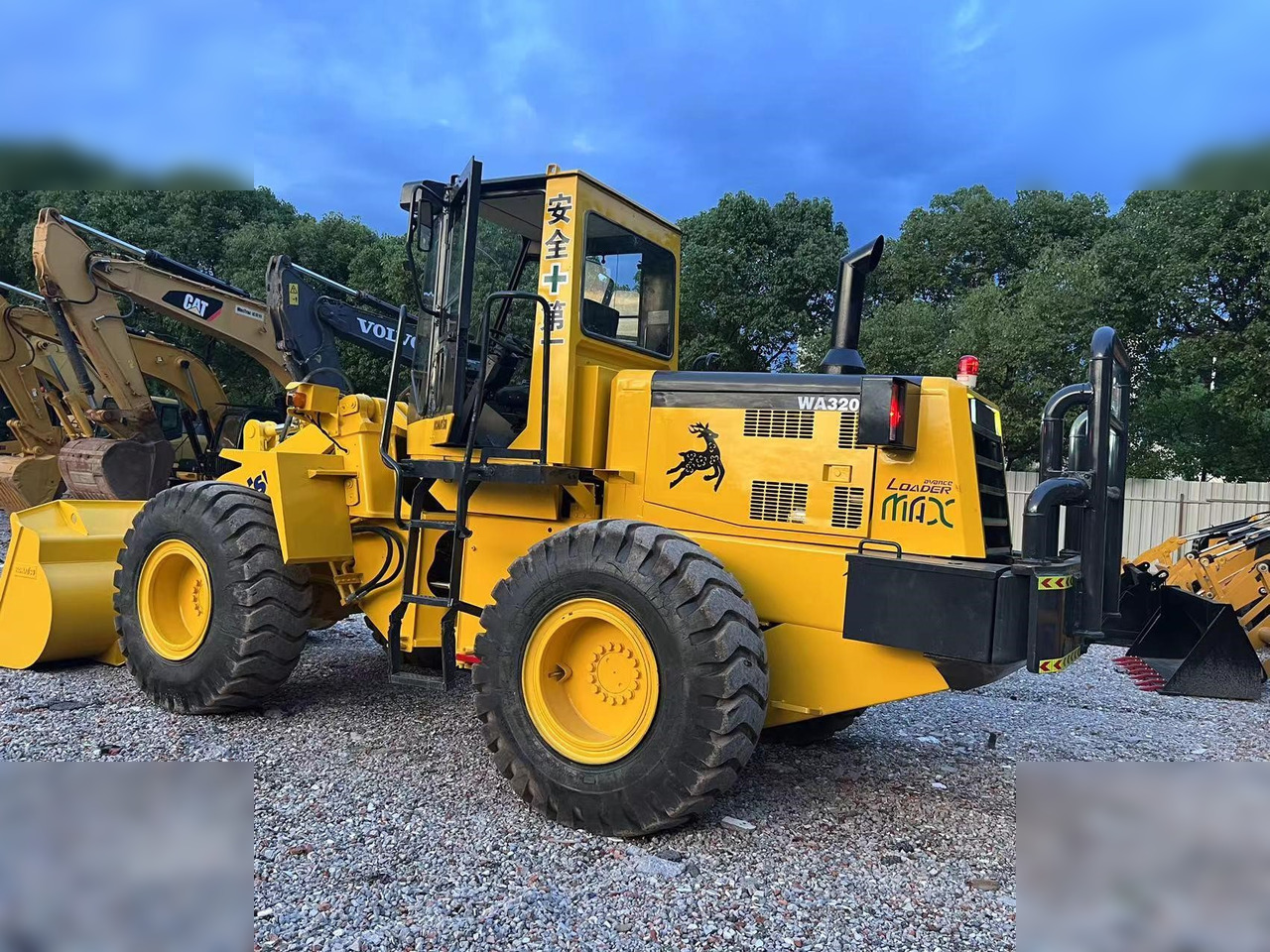 KOMATSU WA320-3 - Utovarivač točkaš: slika 2 KOMATSU WA320-3 - Utovarivač točkaš: slika 2