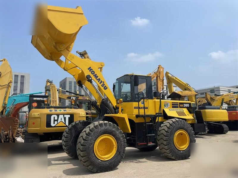 KOMATSU WA380-3 - Utovarivač točkaš: slika 2 KOMATSU WA380-3 - Utovarivač točkaš: slika 2