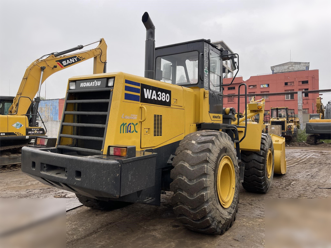 KOMATSU WA380-3 - Utovarivač točkaš: slika 2 KOMATSU WA380-3 - Utovarivač točkaš: slika 2