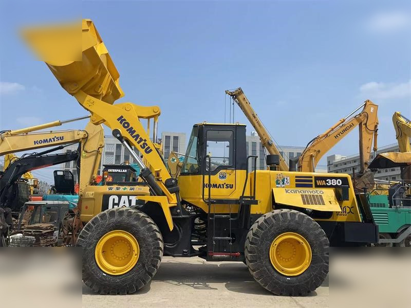 KOMATSU WA380-3 - Utovarivač točkaš: slika 1 KOMATSU WA380-3 - Utovarivač točkaš: slika 1