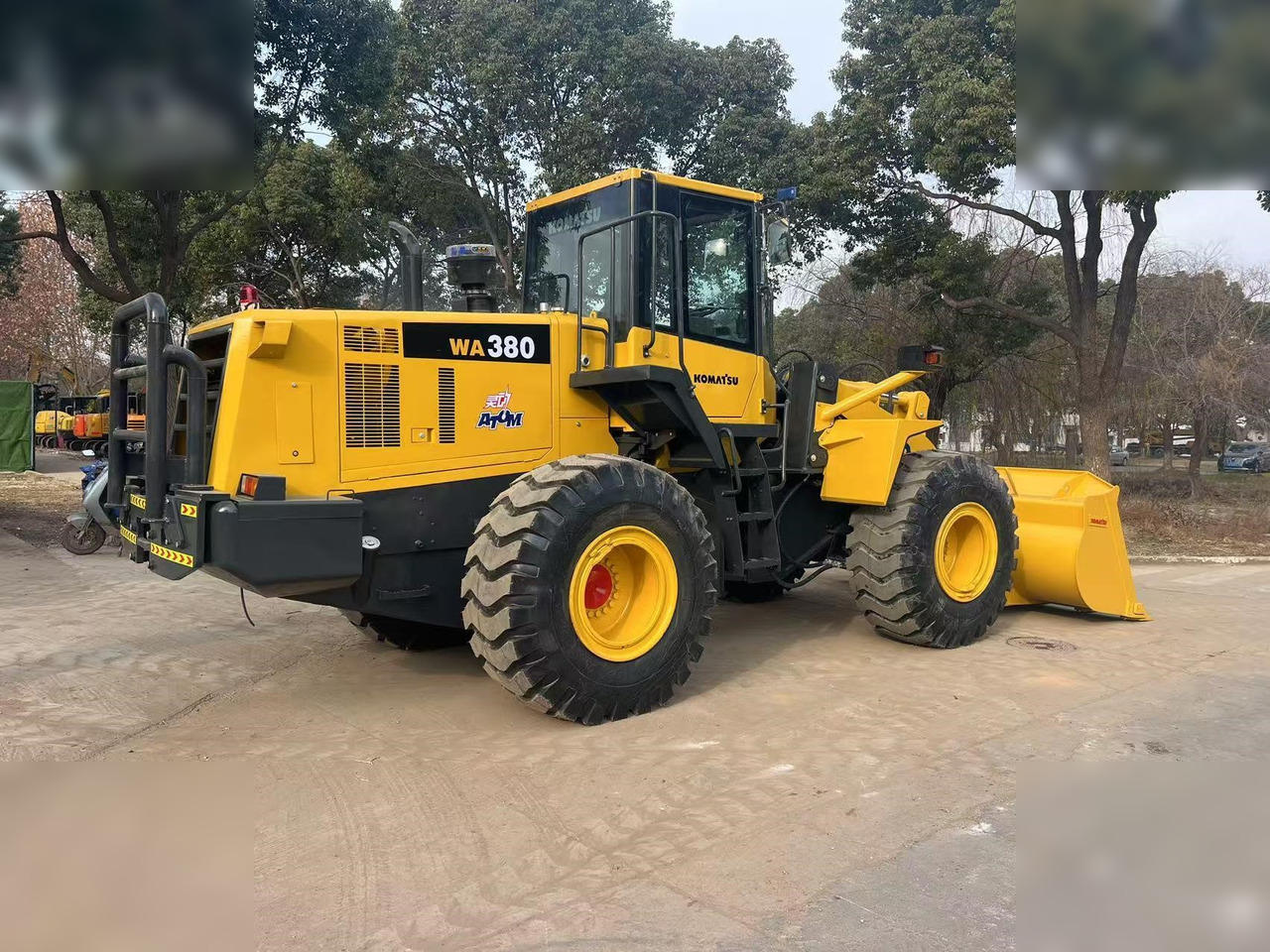KOMATSU WA380-6 - Utovarivač točkaš: slika 1 KOMATSU WA380-6 - Utovarivač točkaš: slika 1