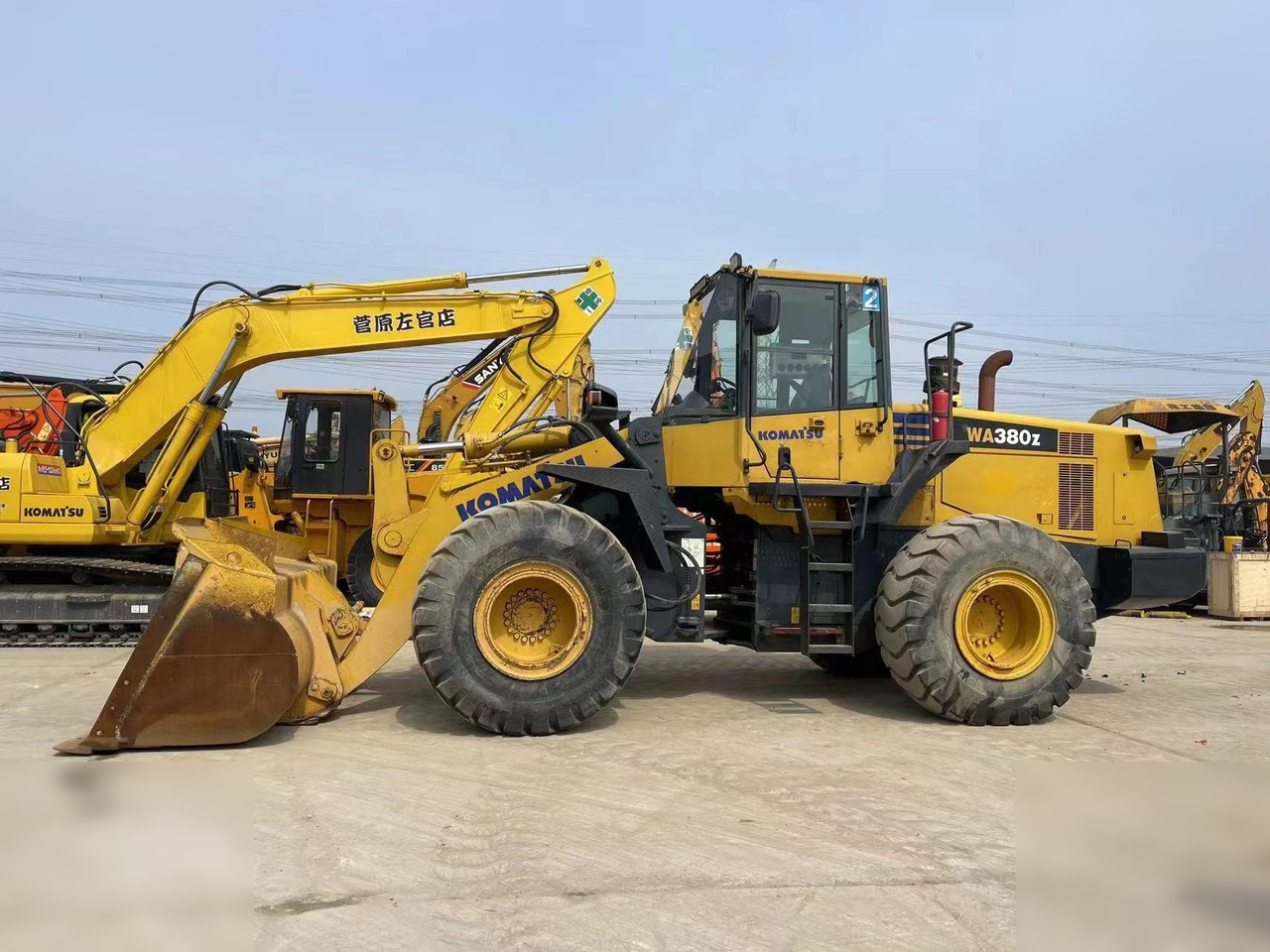 KOMATSU WA380Z-6 - Utovarivač točkaš: slika 1 KOMATSU WA380Z-6 - Utovarivač točkaš: slika 1