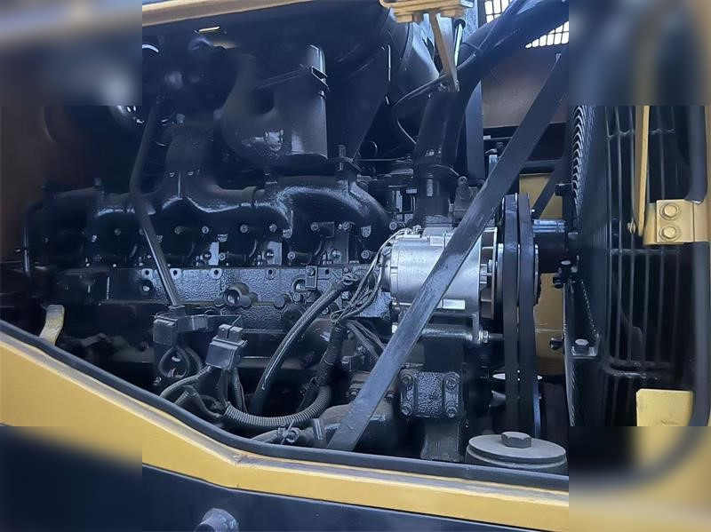 Utovarivač točkaš KOMATSU WA470-3: slika 7