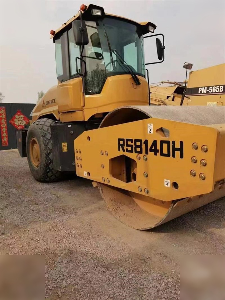 SDLG RS8140H - Kompaktor: slika 4 SDLG RS8140H - Kompaktor: slika 4