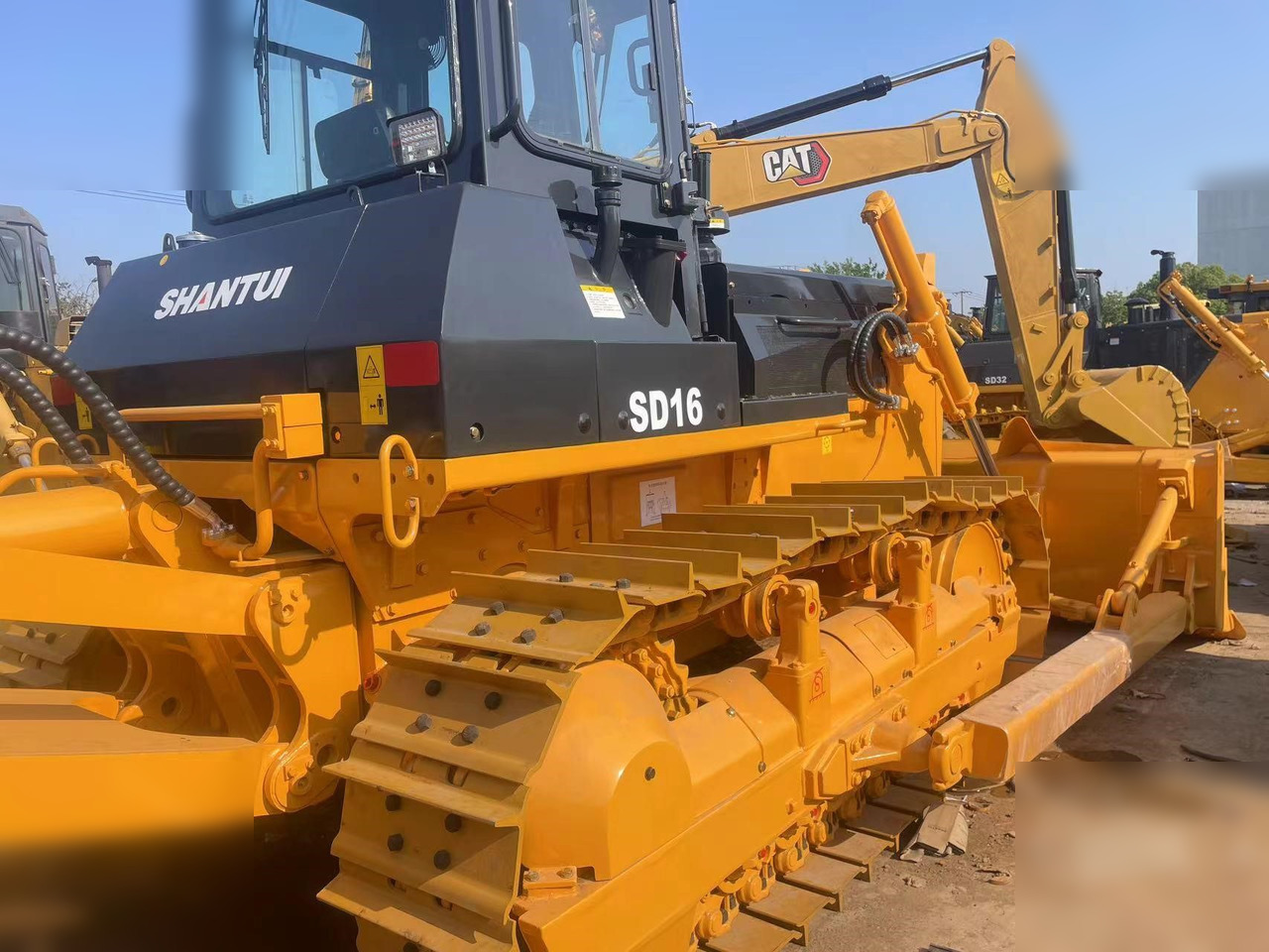SHANTUI SD16 - Buldožer: slika 2 SHANTUI SD16 - Buldožer: slika 2