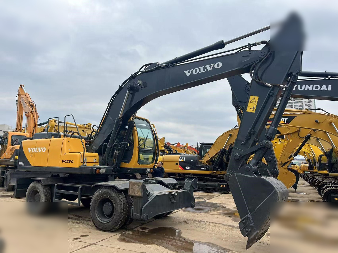 VOLVO EW170 - Bager točkaš: slika 4 VOLVO EW170 - Bager točkaš: slika 4