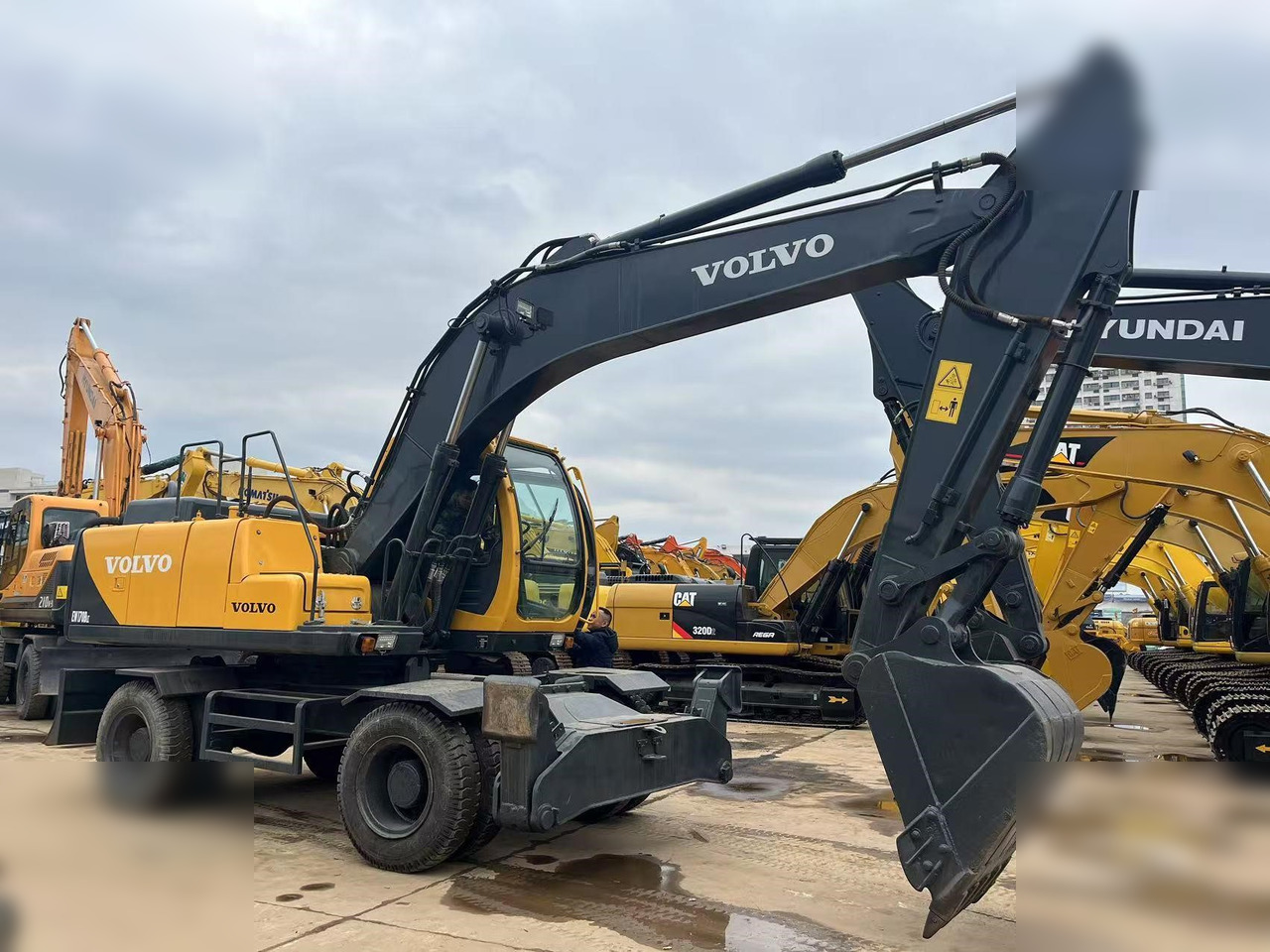 VOLVO EW170 - Bager točkaš: slika 4 VOLVO EW170 - Bager točkaš: slika 4