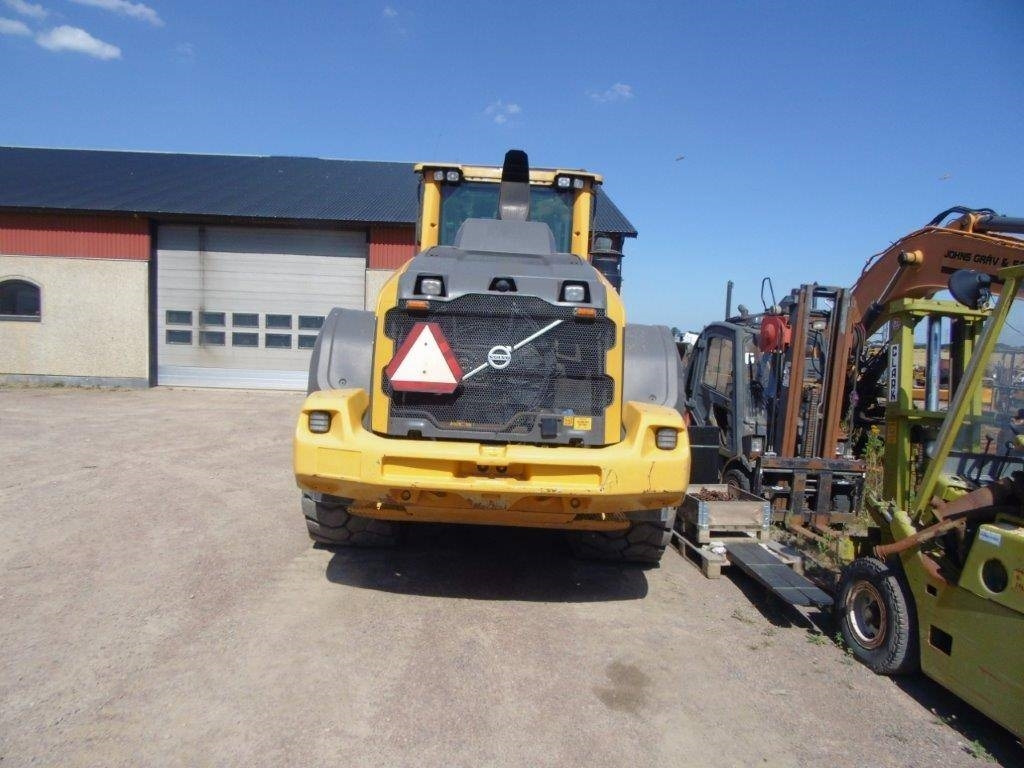 Volvo L110 H med optishift Fullutrustad med CDC-våg-kamr - Utovarivač točkaš: slika 2 Volvo L110 H med optishift Fullutrustad med CDC-våg-kamr - Utovarivač točkaš: slika 2
