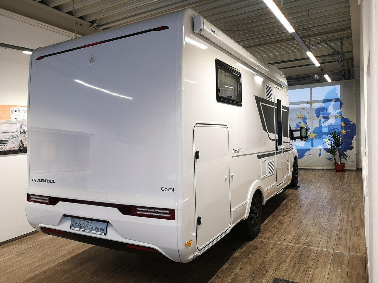 Adria Coral ALL-IN 650 DL*SOLAR*MARKISE*NAVI*SOFORT* - Poluintegrisani kamper: slika 4 Adria Coral ALL-IN 650 DL*SOLAR*MARKISE*NAVI*SOFORT* - Poluintegrisani kamper: slika 4