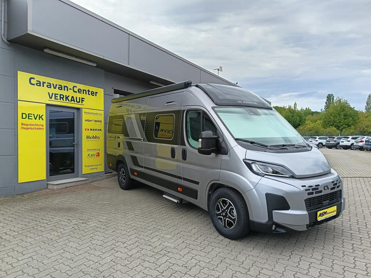 Adria Twin "60Y" 640 SLB 4,25MAXI*JUBILEE*MARKISE*LED - Kamp kombi: slika 2 Adria Twin "60Y" 640 SLB 4,25MAXI*JUBILEE*MARKISE*LED - Kamp kombi: slika 2