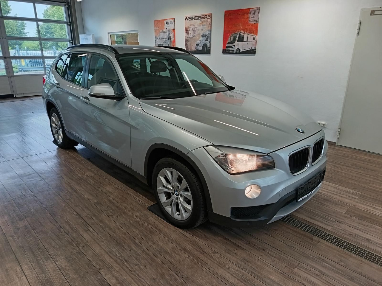 BMW X1 sDrive 18i 110 kW*SITZHEIZUNG*KLIMAAUTOMATIK - SUVSUV: slika 3 BMW X1 sDrive 18i 110 kW*SITZHEIZUNG*KLIMAAUTOMATIK - SUVSUV: slika 3