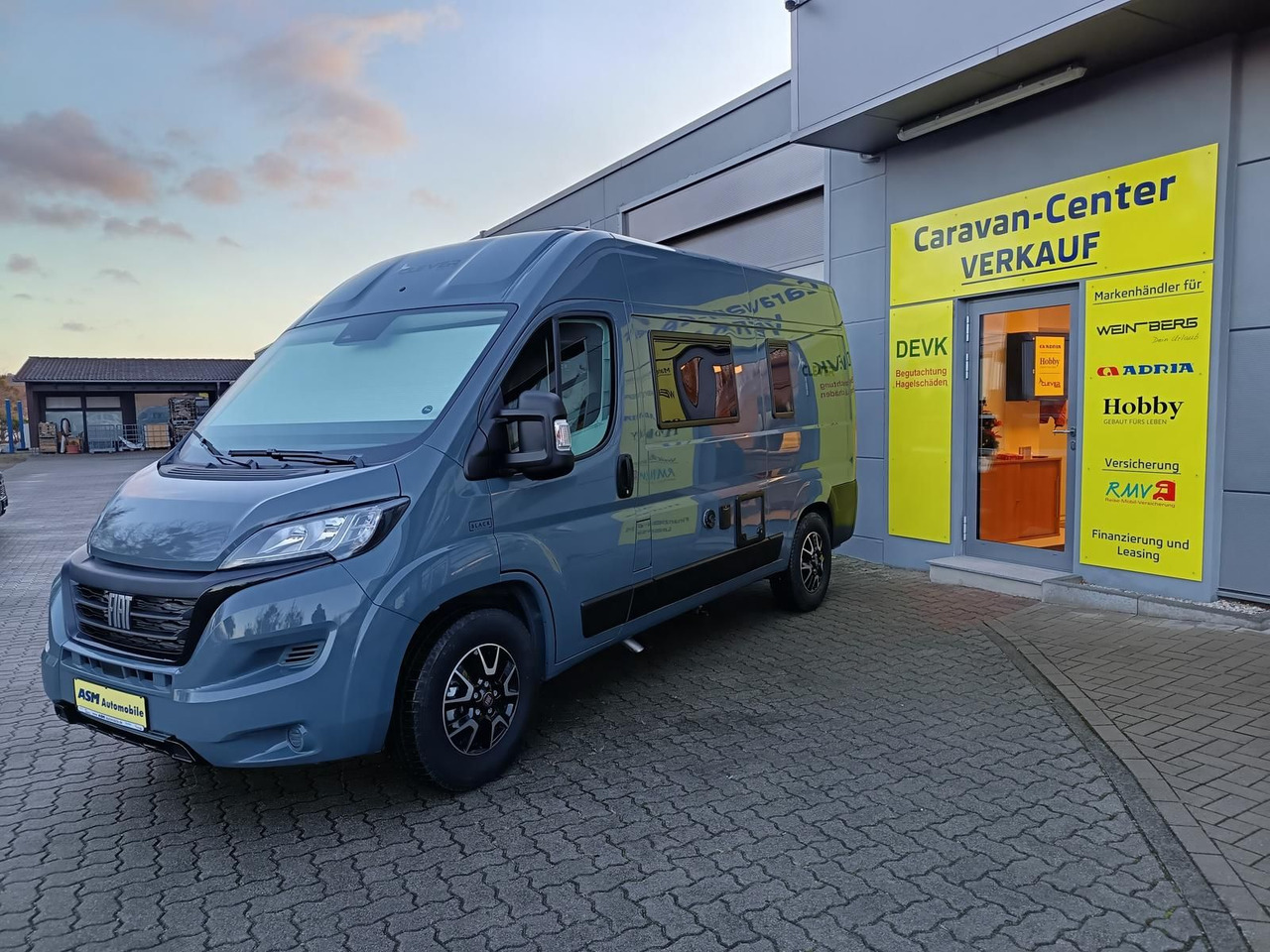 Clever Tour 540*BLACK EDITION*FINAL SALE RABATT*SOFORT* - Kamp kombi: slika 4 Clever Tour 540*BLACK EDITION*FINAL SALE RABATT*SOFORT* - Kamp kombi: slika 4