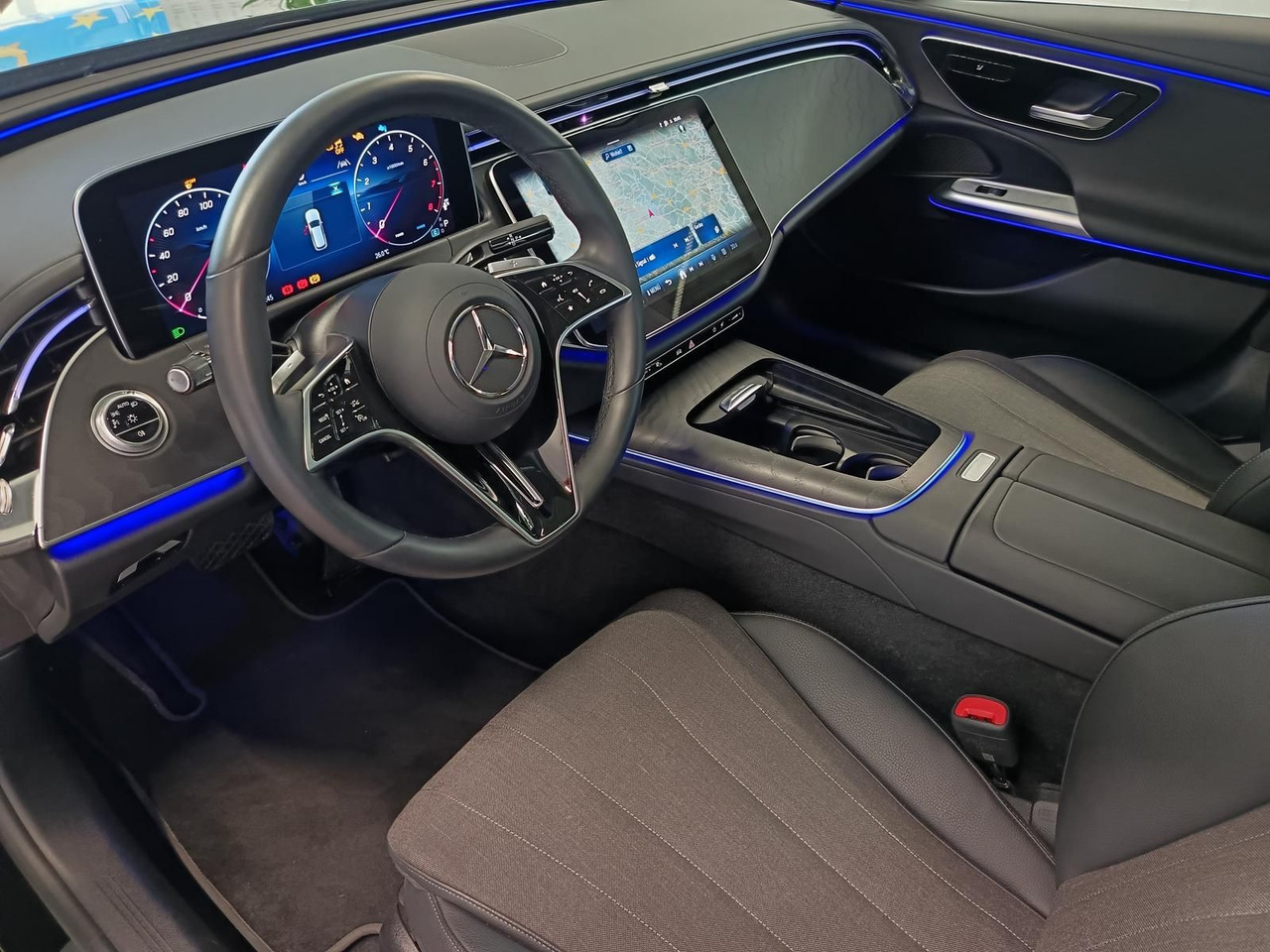 Karavan Mercedes-Benz E 200 Avantgarde Advanced*PSD*LED*NAVI*ACC*: slika 23