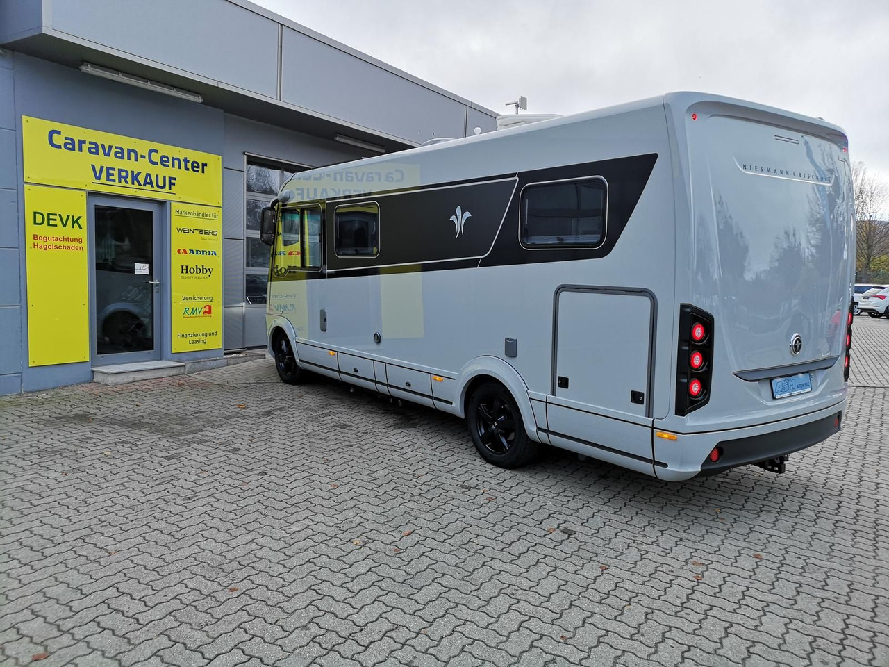 Niesmann + Bischoff iSmove 6.9 E 132 kW+AHK+SOLAR+ALDE+KLIMA+NAVI - Integrisani kamper: slika 5 Niesmann + Bischoff iSmove 6.9 E 132 kW+AHK+SOLAR+ALDE+KLIMA+NAVI - Integrisani kamper: slika 5