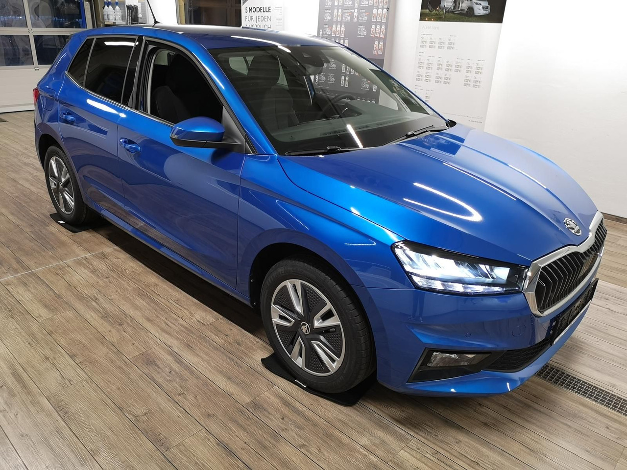 Skoda Fabia Style 1,0TSI 81 kW+R-KAM+2xPDC+LED+DAB+SHZ - Limuzina: slika 2 Skoda Fabia Style 1,0TSI 81 kW+R-KAM+2xPDC+LED+DAB+SHZ - Limuzina: slika 2