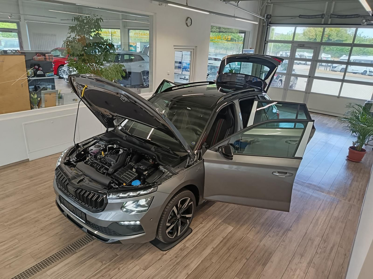 Skoda Kamiq Monte Carlo 1.5 TSI DSG*5J.GARANTIE*PANO* - SUVSUV: slika 2 Skoda Kamiq Monte Carlo 1.5 TSI DSG*5J.GARANTIE*PANO* - SUVSUV: slika 2
