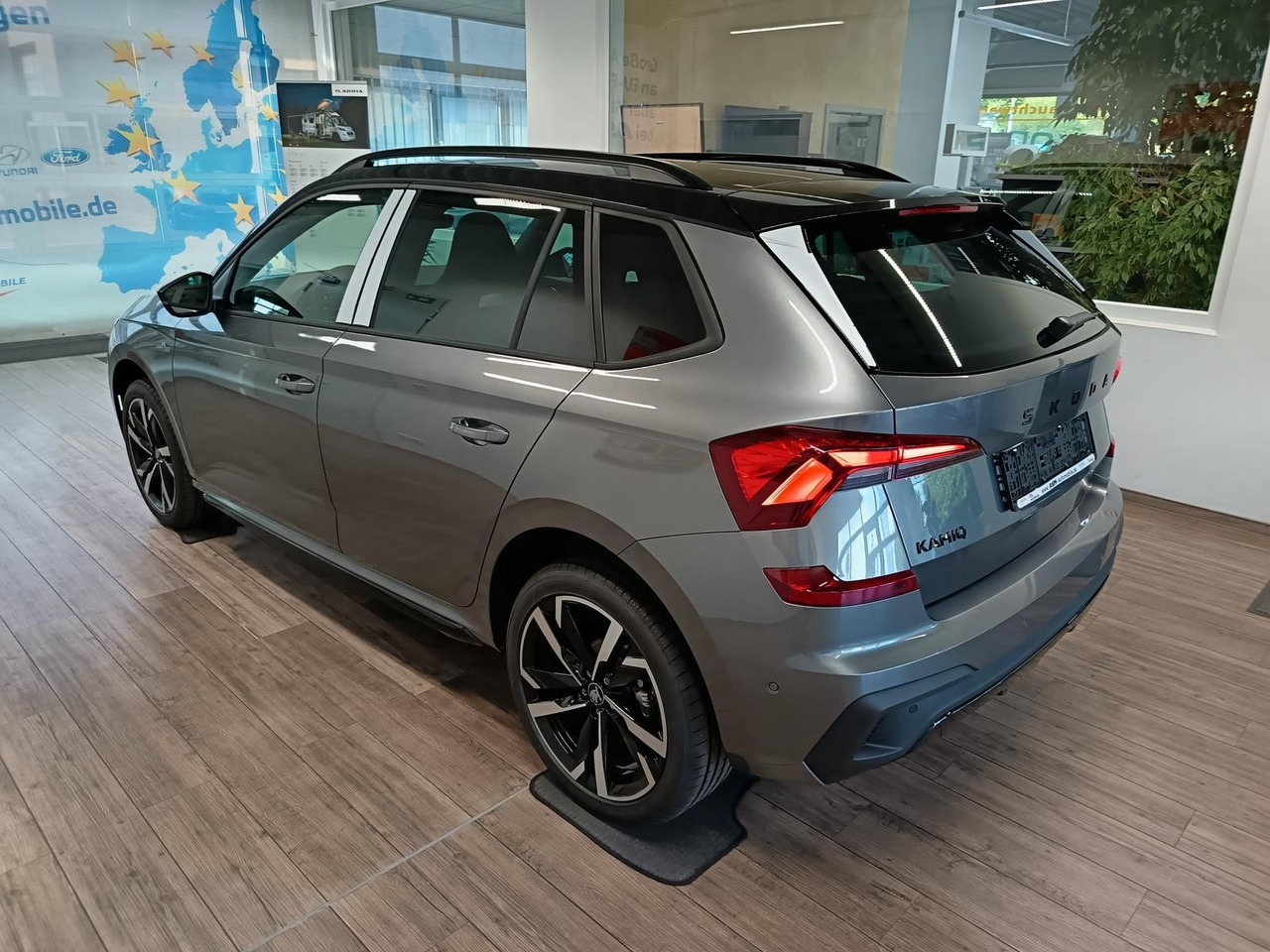 Skoda Kamiq Monte Carlo 1,5 TSI DSG*AHK*PANO*LED*ACC* - SUVSUV: slika 4 Skoda Kamiq Monte Carlo 1,5 TSI DSG*AHK*PANO*LED*ACC* - SUVSUV: slika 4