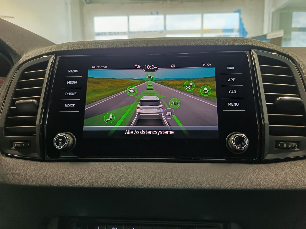 SUVSUV Skoda Karoq Sportline 1,5 TSI DSG*AHK*PSD*STD.HZG*NAVI: slika 13