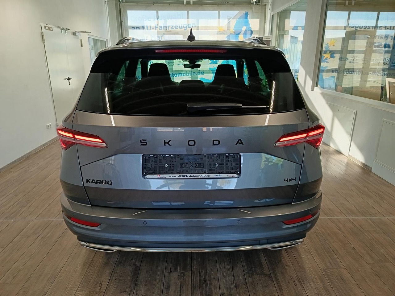 Skoda Karoq Sportline 2,0 TDI DSG 4x4*AHK*PSD*STD.HZG* - SUVSUV: slika 5 Skoda Karoq Sportline 2,0 TDI DSG 4x4*AHK*PSD*STD.HZG* - SUVSUV: slika 5