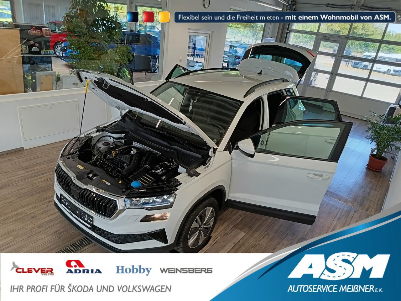 Skoda Karoq Style 1,5TSI DSG*AHK-VORBER*NAVI*LED*R-KAM - SUVSUV: slika 1 Skoda Karoq Style 1,5TSI DSG*AHK-VORBER*NAVI*LED*R-KAM - SUVSUV: slika 1
