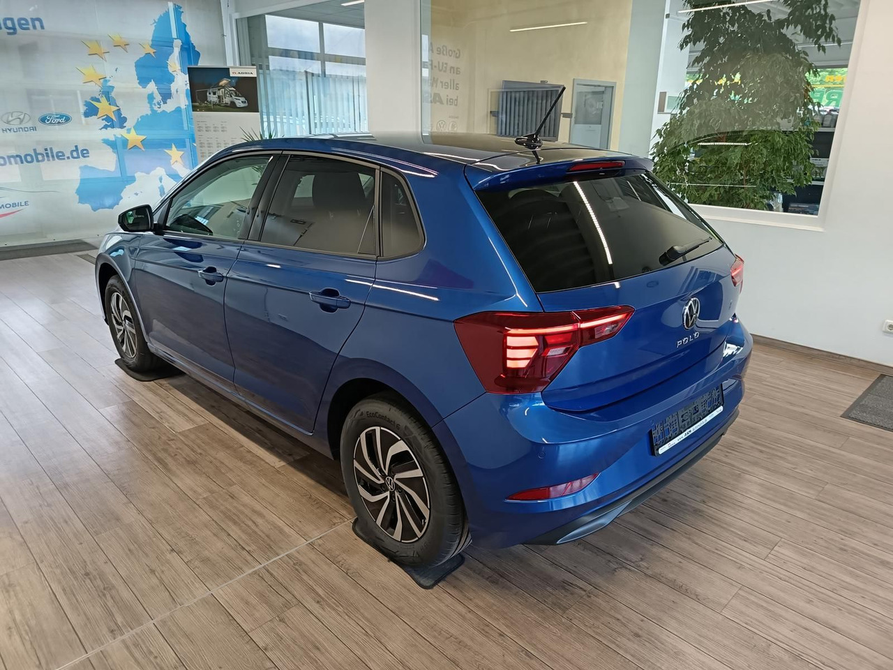 Volkswagen Polo Life 1.0 TSI 70 kW*LED*R-KAM*TEMP*PDC*SHZ* - Automobil: slika 4 Volkswagen Polo Life 1.0 TSI 70 kW*LED*R-KAM*TEMP*PDC*SHZ* - Automobil: slika 4