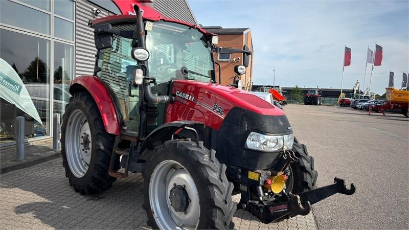 Case IH Farmall 95C Farmall 95C - Traktor: slika 3 Case IH Farmall 95C Farmall 95C - Traktor: slika 3