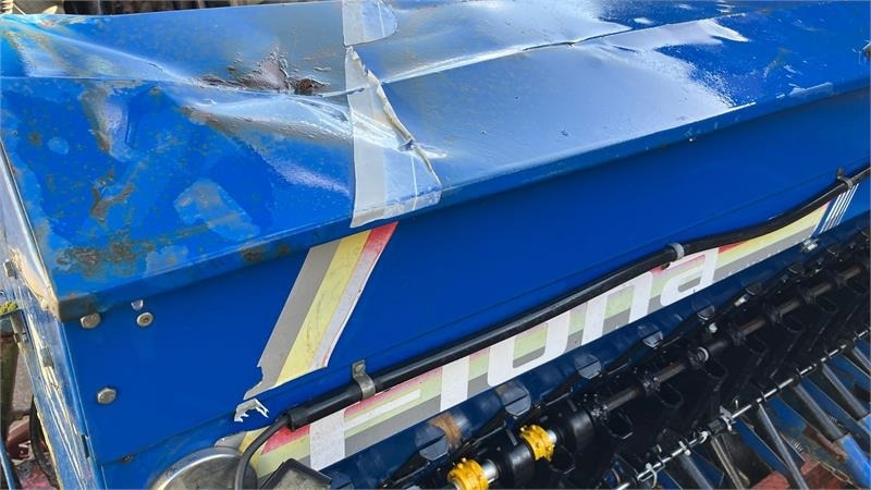 Kuhn HR 3001 M med Fiona Apollo - Kombinovana mašina za setvu: slika 5 Kuhn HR 3001 M med Fiona Apollo - Kombinovana mašina za setvu: slika 5