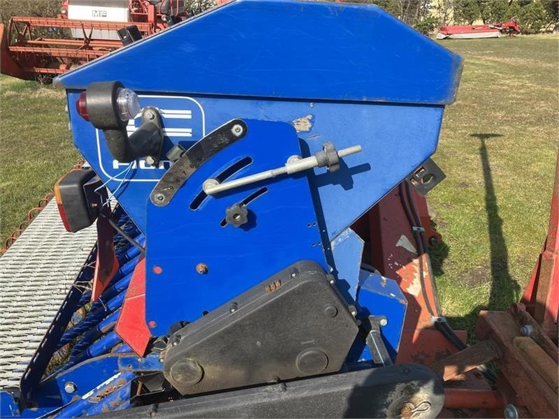 Kuhn HR 4002 Med Fiona Astra SR - Kombinovana mašina za setvu: slika 5 Kuhn HR 4002 Med Fiona Astra SR - Kombinovana mašina za setvu: slika 5