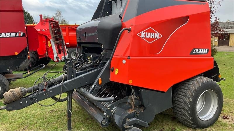 Kuhn VB 2295 - Balirka za okrugle bale: slika 1 Kuhn VB 2295 - Balirka za okrugle bale: slika 1