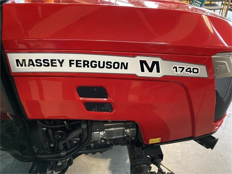 Komunalni traktor Massey Ferguson 1740 HC: slika 19