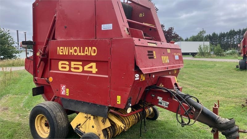 New Holland 654 RUNDBALLEPRESSER Cropcutter - Balirka za okrugle bale: slika 1 New Holland 654 RUNDBALLEPRESSER Cropcutter - Balirka za okrugle bale: slika 1