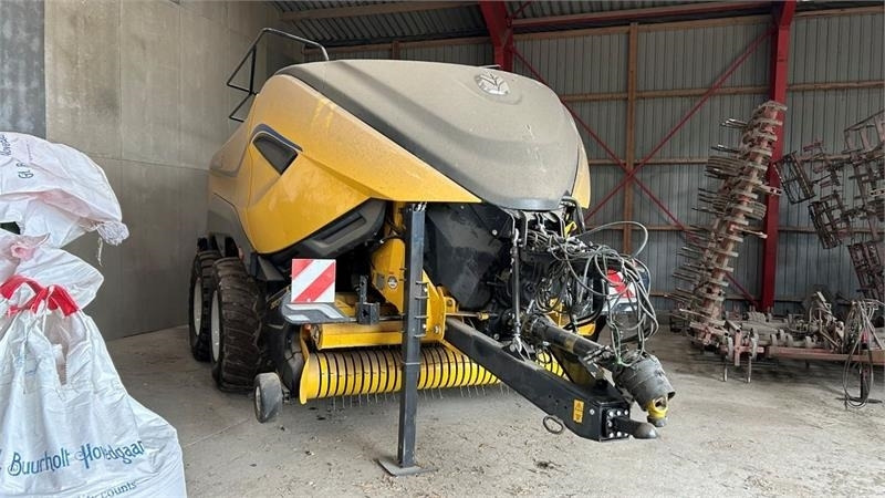 New Holland BB 1290 RC HD - Balirka za kockaste bale: slika 2 New Holland BB 1290 RC HD - Balirka za kockaste bale: slika 2