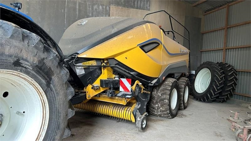 New Holland BB 1290 RC HD - Balirka za kockaste bale: slika 1 New Holland BB 1290 RC HD - Balirka za kockaste bale: slika 1
