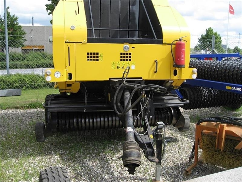 New Holland BR7070 med SUPER FEED - Balirka za okrugle bale: slika 2 New Holland BR7070 med SUPER FEED - Balirka za okrugle bale: slika 2