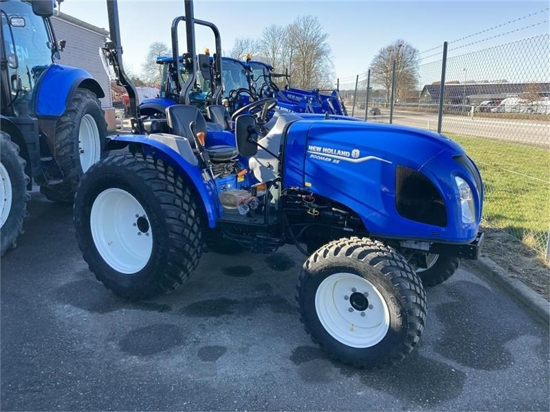 New Holland Boomer 55 Stage V - Rops - Komunalni traktor: slika 1 New Holland Boomer 55 Stage V - Rops - Komunalni traktor: slika 1