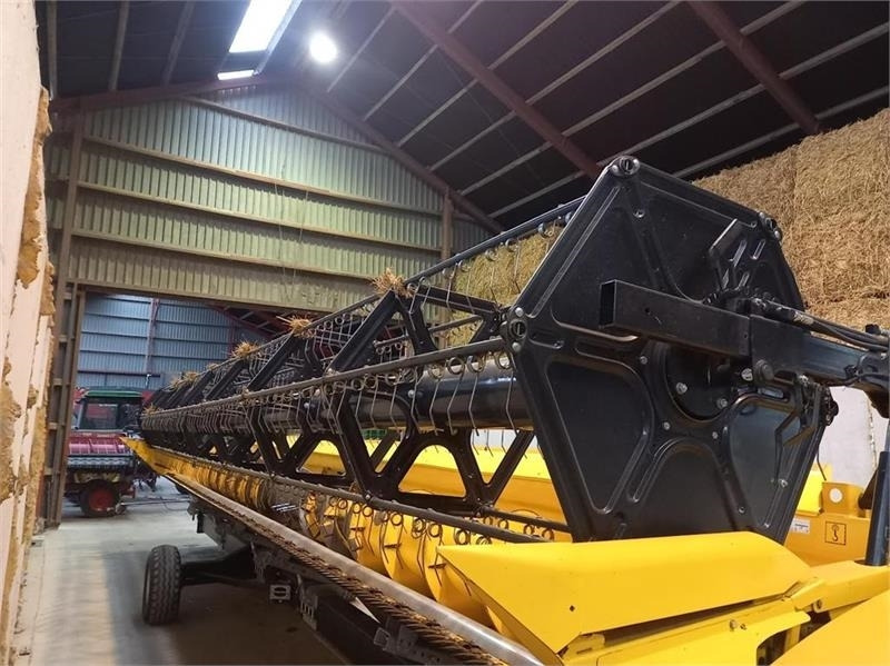 Kombinovani kombajn New Holland CR9.80: slika 10