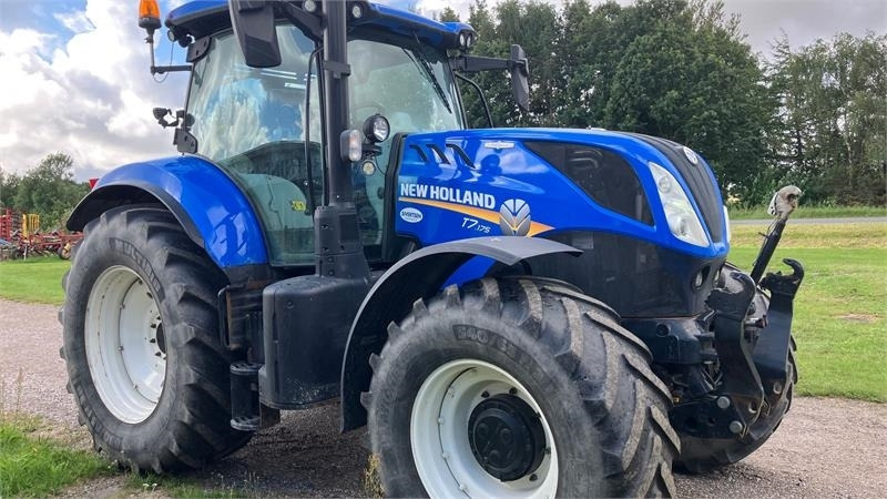 New Holland T7.175 Auto Command - Traktor: slika 4 New Holland T7.175 Auto Command - Traktor: slika 4