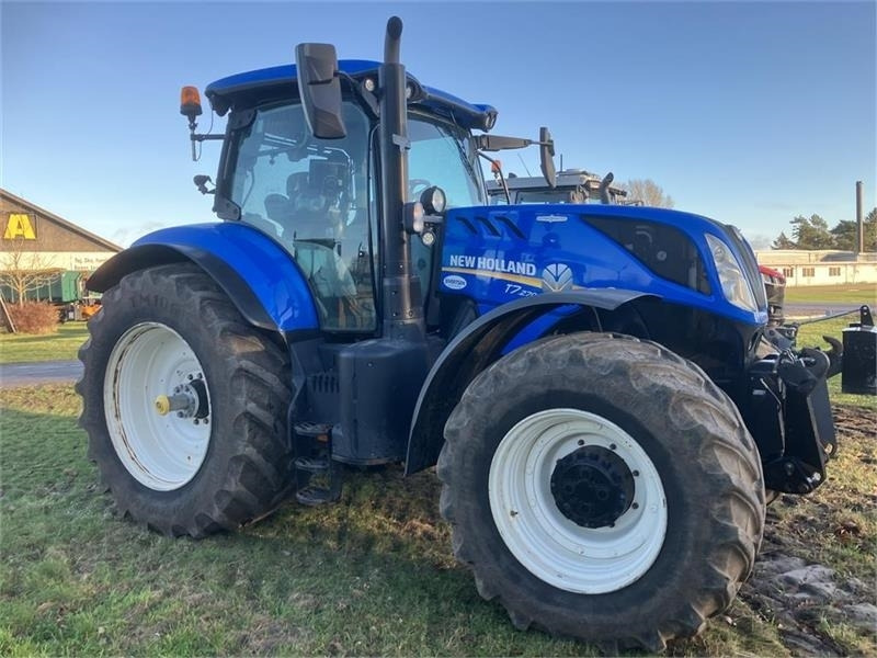 New Holland T7.270 AUTO COMMAND - Traktor: slika 2 New Holland T7.270 AUTO COMMAND - Traktor: slika 2